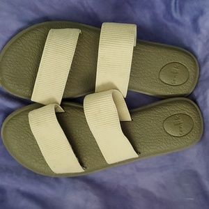 NWOT Women's SANUK Slide Sandal Size 8